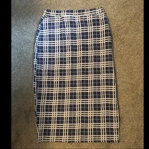 Navy and white plaid pencil skirt size small